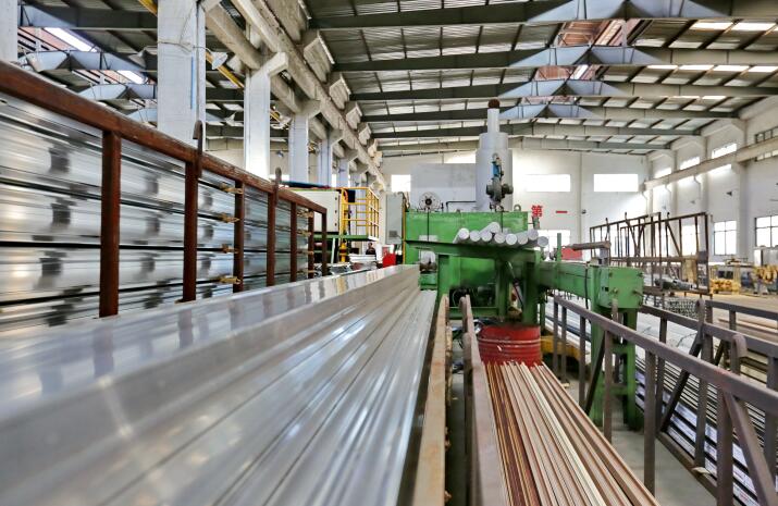 Aluminiumsmaterialer såsom specielle formede aluminium, aluminiumslegering og aluminiumsprofiler har unikke fordele på deres respektive felter